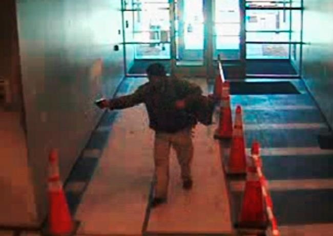 Man charged with shooting guard at Virginia federal facility | iNFOnews.ca