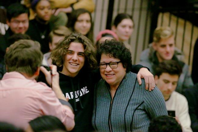 Sotomayor: Pay inequality among nation's biggest issues | iNFOnews.ca Sotomayor: Pay inequality among nation's biggest issues | iNFOnews.ca