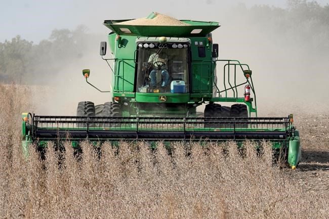 Farmers contest minister's claim that grain-farmers' carbon costs are tiny | iNFOnews.ca