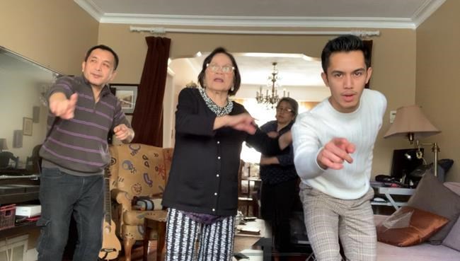 Memes with mom: Families make online dance videos to pass time in lockdown | iNFOnews.ca Memes with mom: Families make online dance videos to pass time in lockdown | iNFOnews.ca