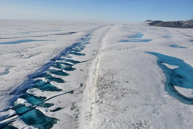 Collapse of Nunavut ice shelf 'like losing a good friend:' glaciologist | iNFOnews.ca