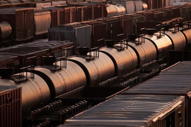 Crude-by-rail exports fall to four-year low as economic slump frees pipeline space | iNFOnews.ca