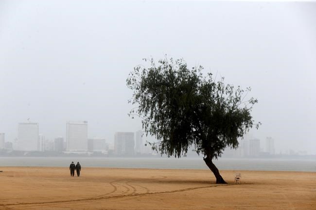 Cyclone spares India's business capital from major damage | iNFOnews.ca