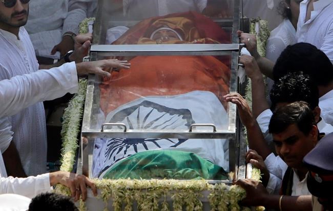 Grieving Bollywood fans pay their respects to Sridevi | iNFOnews.ca