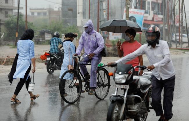 India's Bihar state fights twin threat of virus and floods | iNFOnews.ca