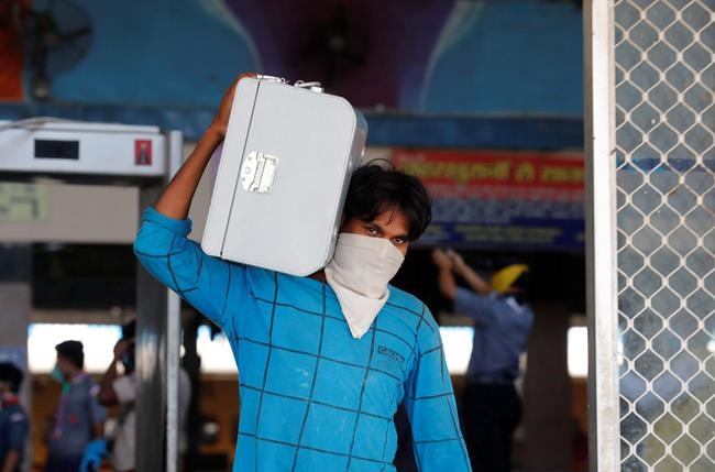 Indian trains carry thousands of stranded workers home | iNFOnews.ca CP1618678881