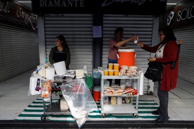 Mexico calls for halt to business that puts people in street | iNFOnews.ca