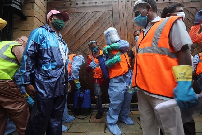 Bollywood's Amitabh Bachchan, 3 family members test positive | iNFOnews.ca Bollywood's Amitabh Bachchan, 3 family members test positive | iNFOnews.ca