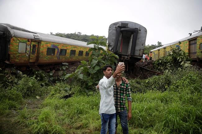 Train derails in India's third rail accident in 10 days | iNFOnews.ca