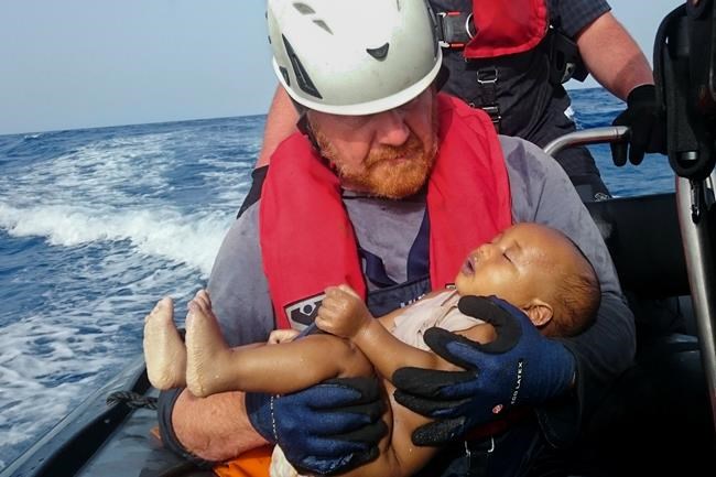 The Latest: Paris to create centre to take in migrants | iNFOnews.ca