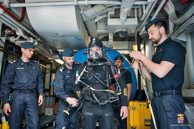 Italian navy to resume recovery of boat full of migrant dead | iNFOnews.ca