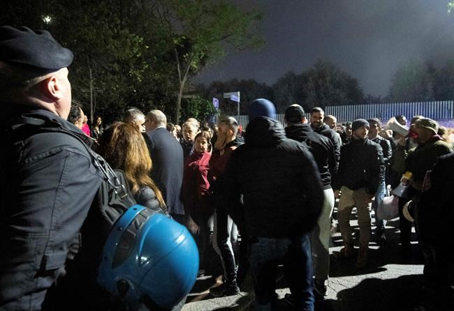 Rome moves Roma families from housing project after protests | iNFOnews.ca