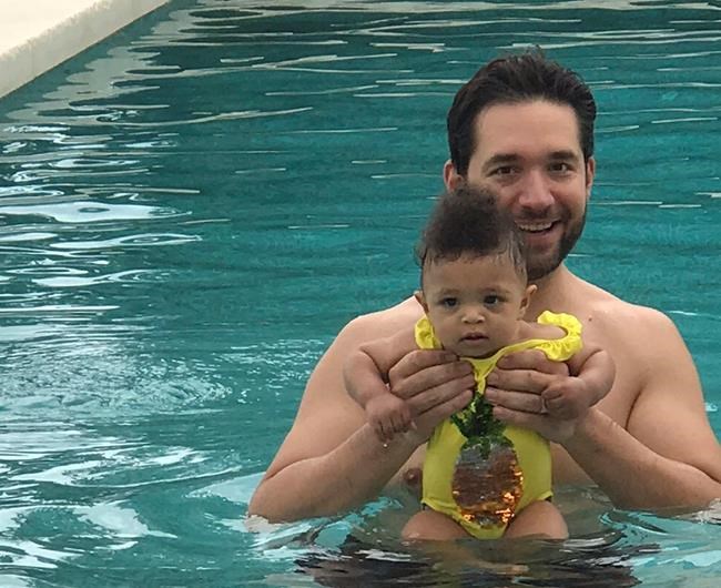 Reddit co-founder pushes hard for paternity leave | iNFOnews.ca