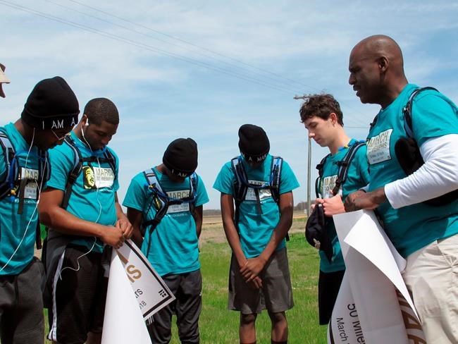 Teens begin Mississippi-to-Memphis march in honour of King | iNFOnews.ca CP2019479338