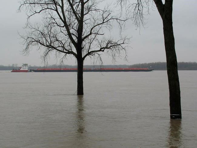Rivers rise in soggy South as days of rain flood roads | iNFOnews.ca