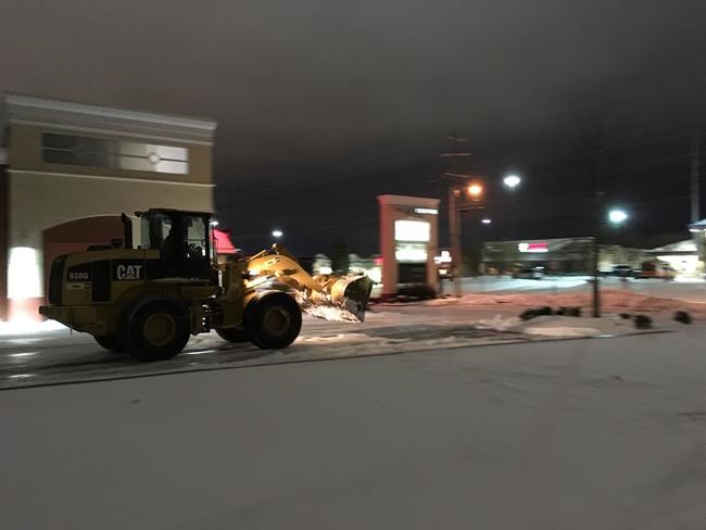 Winter storm drops snow, ice in South, making roads a mess | iNFOnews.ca