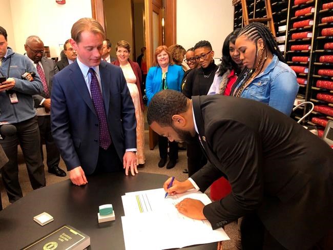 Lawmaker promotes measure to restore felon voting rights | iNFOnews.ca