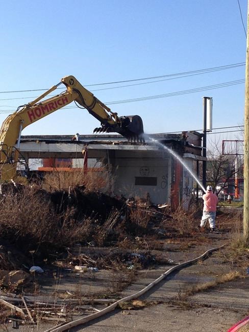 Detroit demolishes thousands of structures; many more to go | iNFOnews.ca Detroit demolishes thousands of structures; many more to go | iNFOnews.ca
