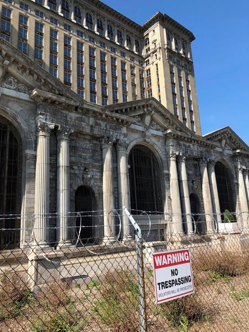 Vacant for decades, Detroit's train station may get new life | iNFOnews.ca