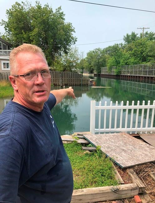 High levels push canal water into homes near Detroit River | iNFOnews.ca High levels push canal water into homes near Detroit River | iNFOnews.ca