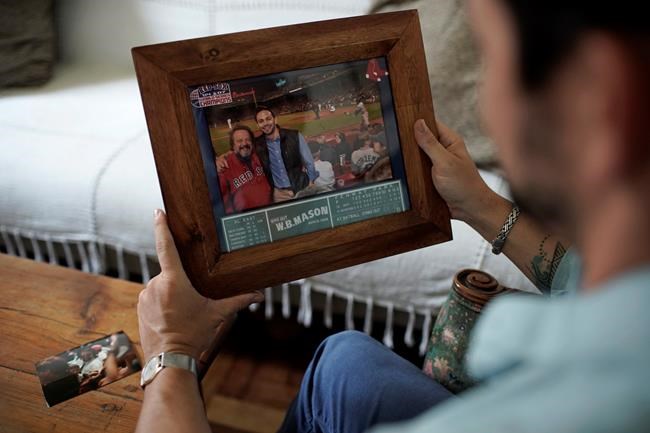 VIRUS DIARY: As time ran short, a son rushed to say goodbye | iNFOnews.ca CP346380141
