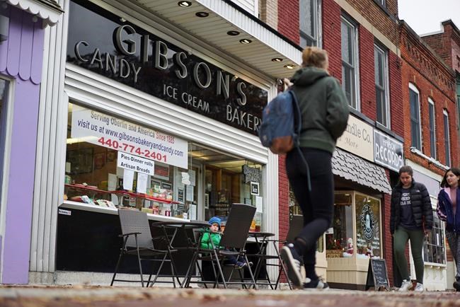 Racial dispute at beloved bakery roils liberal college town | iNFOnews.ca