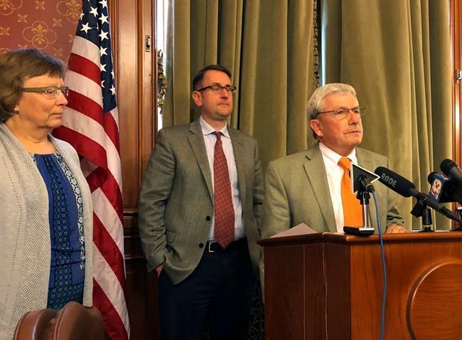 Long-serving Iowa GOP legislator leaves party citing Trump | iNFOnews.ca CP1120047250