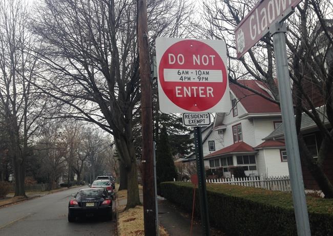Beset by traffic via navigation apps, town restricts access | iNFOnews.ca Beset by traffic via navigation apps, town restricts access | iNFOnews.ca