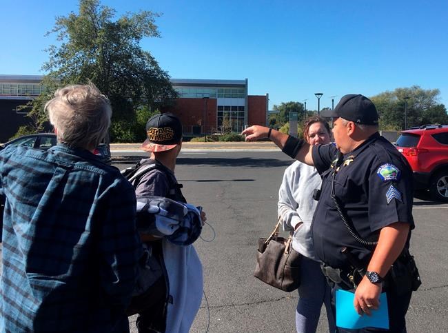 Residents flee, power cut as crews battle California fire | iNFOnews.ca