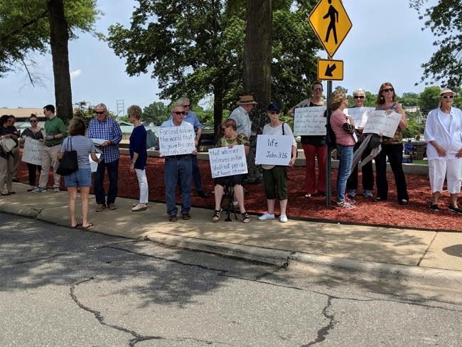 Satanic Temple brings Baphomet statue to Arkansas for rally | iNFOnews.ca