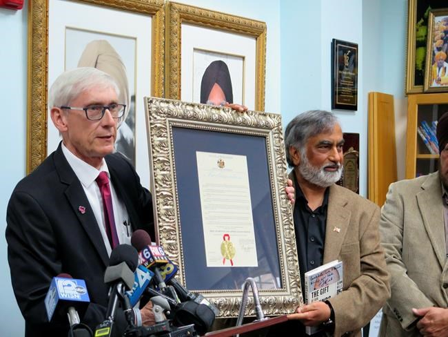 Wisconsin honours Sikhs at temple where 6 were killed in 2012 | iNFOnews.ca