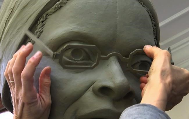 Sculptor crafting first women’s statue for Central Park | iNFOnews.ca