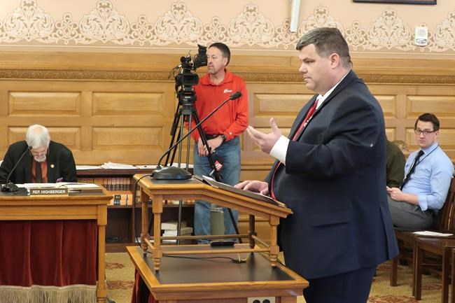 Kansas considers requiring 'In God We Trust' in classrooms | iNFOnews.ca Kansas considers requiring 'In God We Trust' in classrooms | iNFOnews.ca