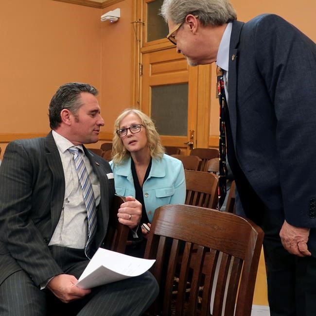 Kansas' abortion uncertainty fuels response to New York law | iNFOnews.ca