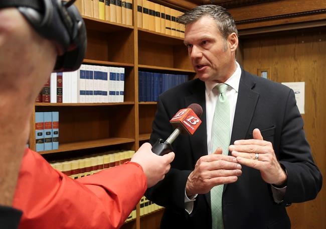 Kobach's defeat puts future of voter database in doubt | iNFOnews.ca