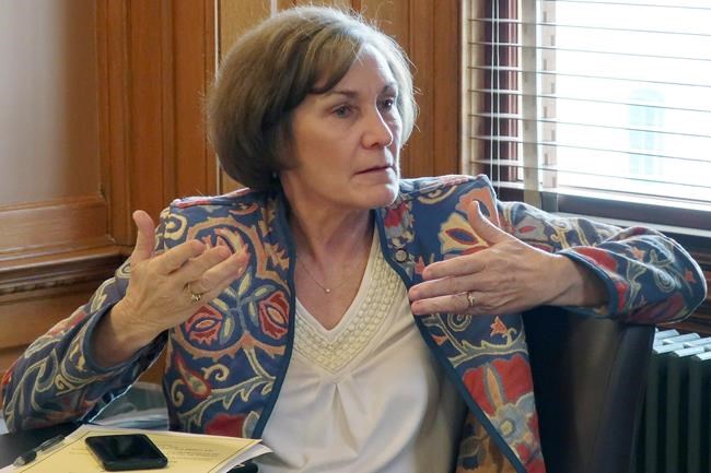 Kansas Democrats excited about ex-GOP lawmaker's Senate bid | iNFOnews.ca