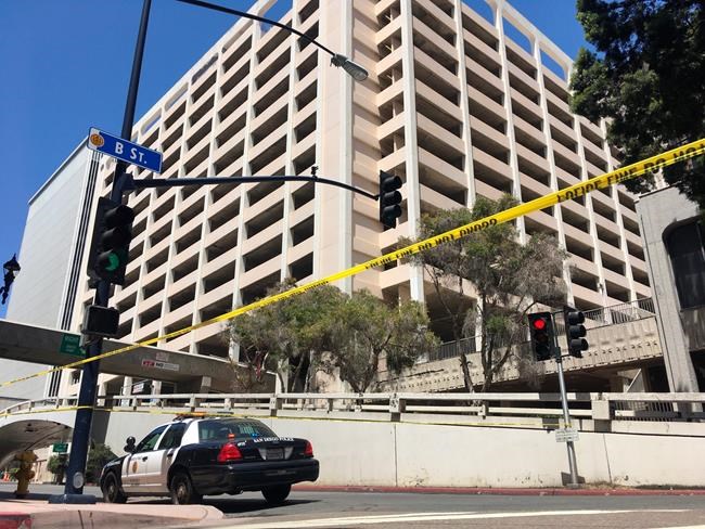 Officer wounds self during pursuit near San Diego marathon | iNFOnews.ca
