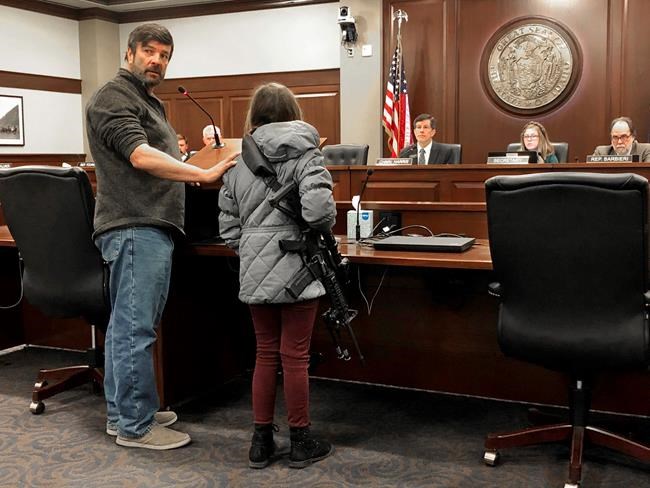 Girl, 11, brings AR-15 to Idaho hearing on gun legislation | iNFOnews.ca