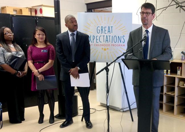 Early childhood program expands amid Flint's water crisis | iNFOnews.ca CP899597501