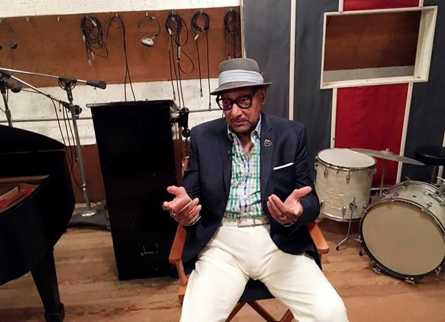 Four Tops' "Duke" Fakir recalls times, last talk with Aretha | iNFOnews.ca