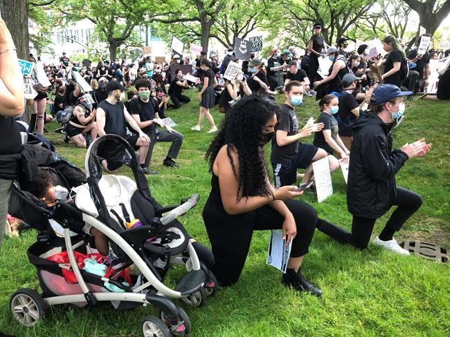 How messaging technology is helping fuel global protests | iNFOnews.ca