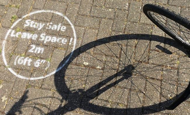 VIRUS DIARY: Cycling in COVID London gives hope in the gloom | iNFOnews.ca CP212064263