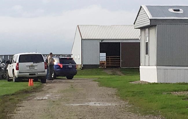 The Latest: Immigration enforcement agents visit Iowa farm | iNFOnews.ca The Latest: Immigration enforcement agents visit Iowa farm | iNFOnews.ca