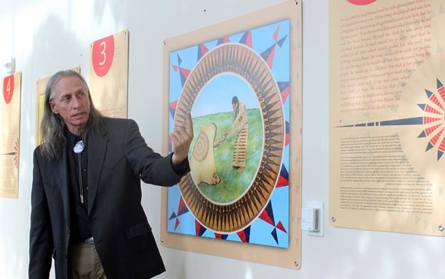Art exhibit presents traditional Native American story | iNFOnews.ca CP1711287484