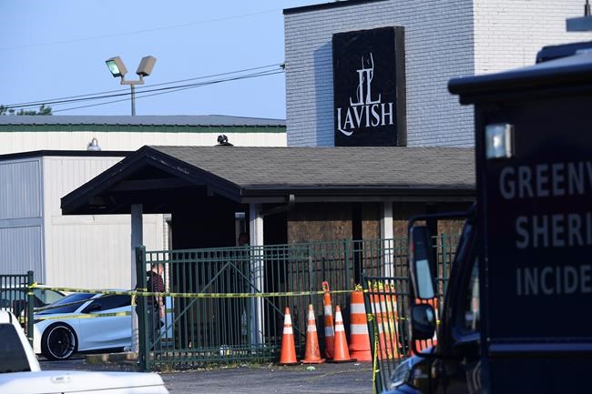 Sheriff: 2 dead, 8 hurt in South Carolina nightclub shooting | iNFOnews.ca