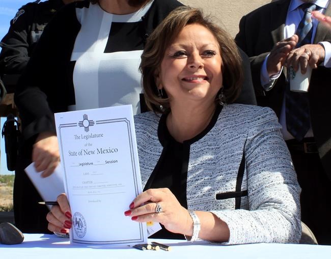 New Mexico to require officers to carry overdose antidote | iNFOnews.ca New Mexico to require officers to carry overdose antidote | iNFOnews.ca