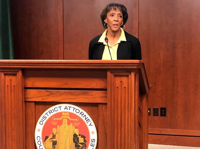 LA district attorney sorry husband aimed gun at protesters | iNFOnews.ca LA district attorney sorry husband aimed gun at protesters | iNFOnews.ca
