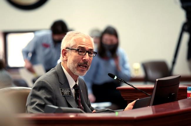 South Dakota lawmakers revive bill decried by LGBTQ groups | iNFOnews.ca