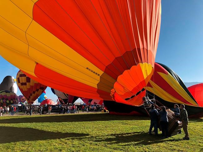 International balloon fiesta grounded by fog | iNFOnews.ca