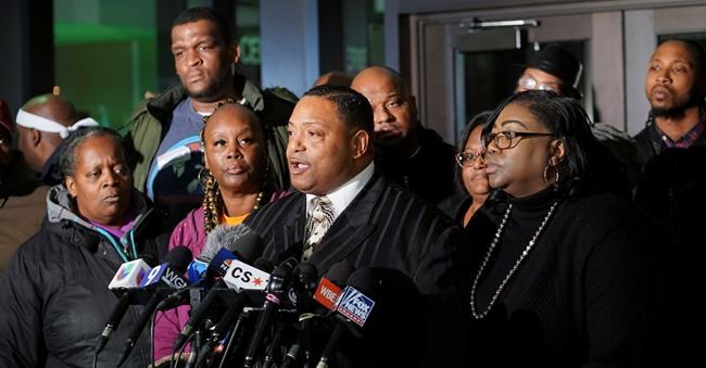 Call for political action after Laquan McDonald cases | iNFOnews.ca CP1961543602